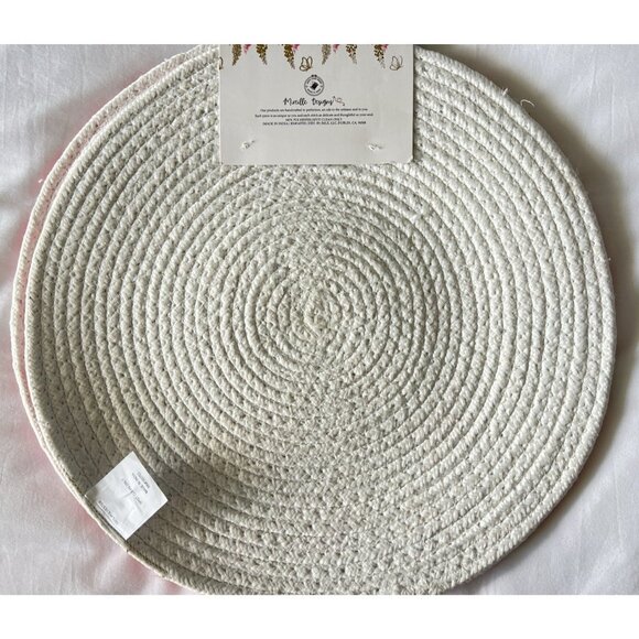 4 pc Braided Placemat Set 15” Rnd STRAWBERRY Floral Escape Red White Easy Care - Picture 6 of 8